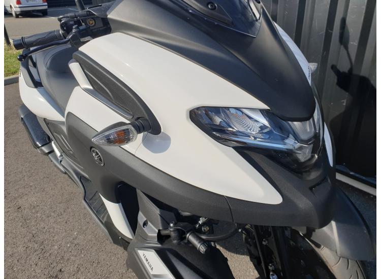 TRICITY 300 garantie 5 ans