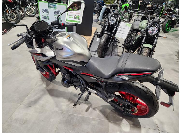 KAWASAKI Z 650 Z650 (47.5CV)