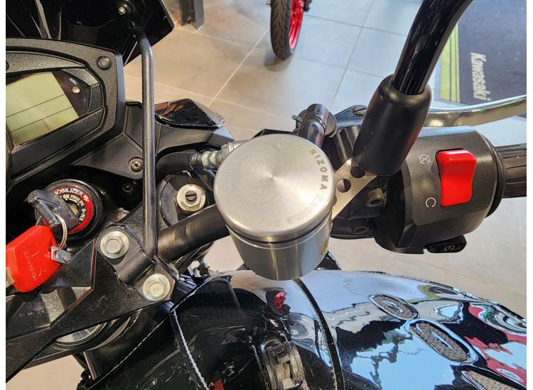 KAWASAKI Z750