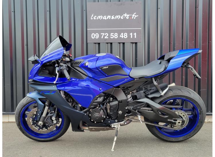 YAMAHA YZF 1000 R1