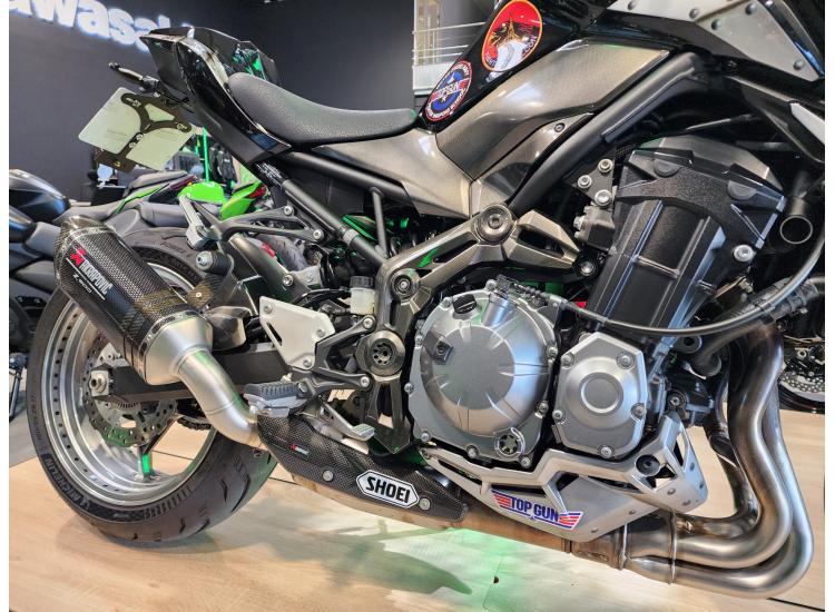 KAWASAKI Z900 PREPA UNIQUE TOP GUN 