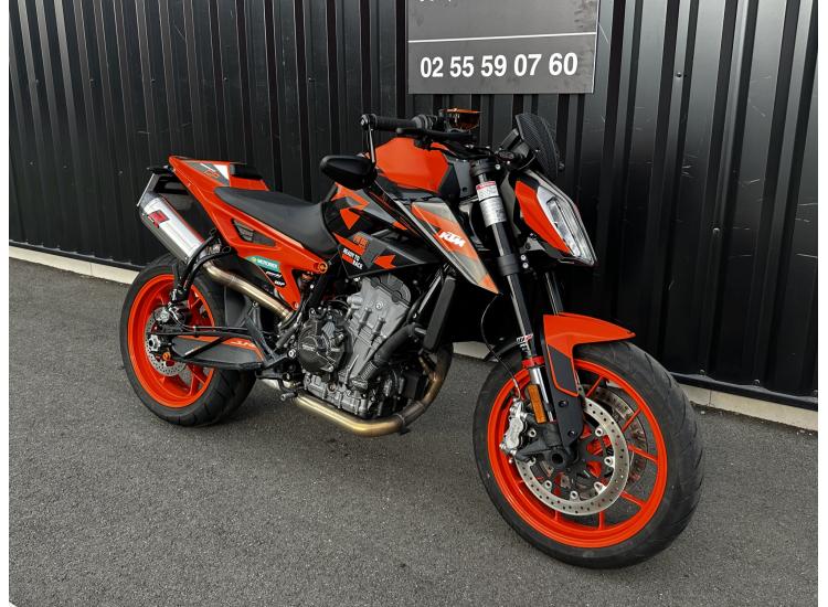 KTM 890 DUKE GP TECH PACK