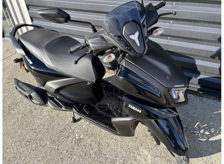 YAMAHA RayZR 125