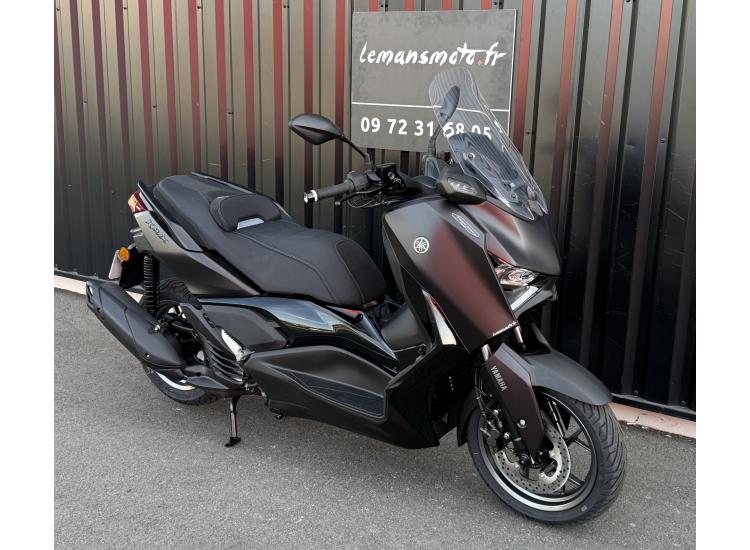 XMAX 125 TECH MAX +
