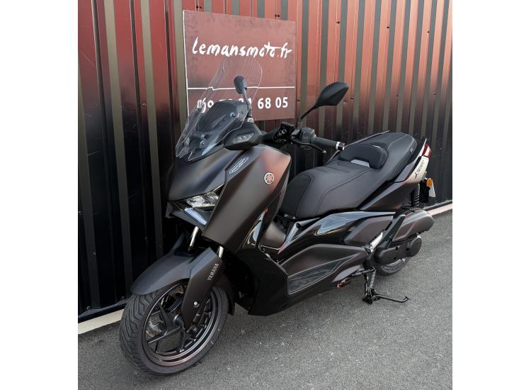 XMAX 125 TECH MAX +