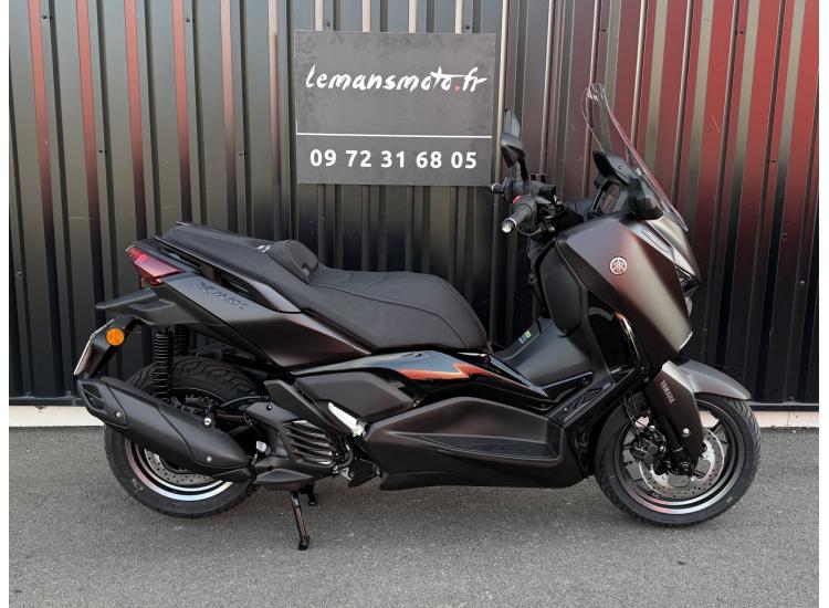 XMAX 125 TECH MAX +