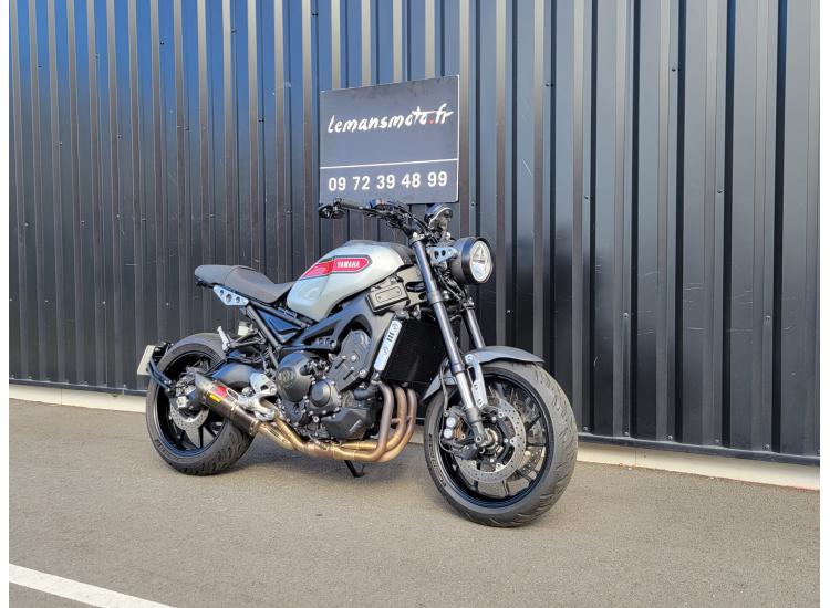 YAMAHA XSR 900