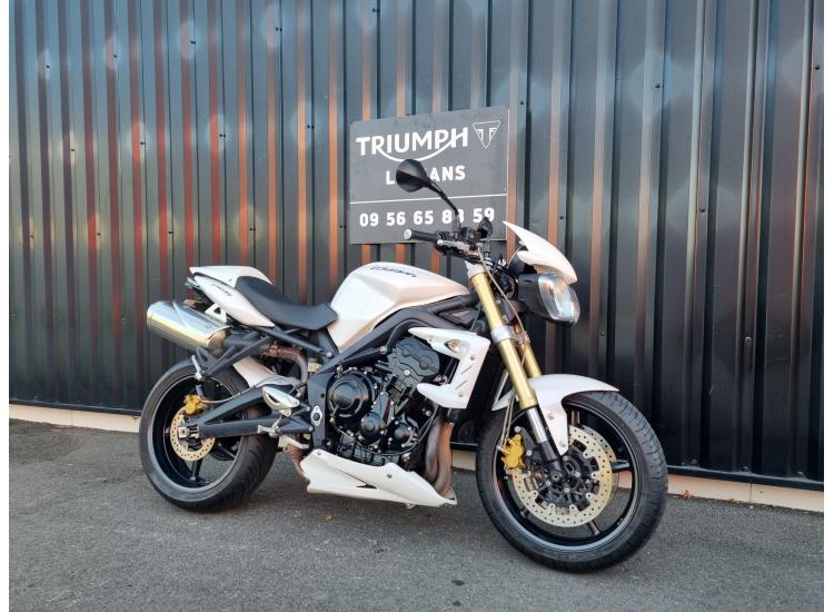 TRIUMPH STREET TRIPLE 675