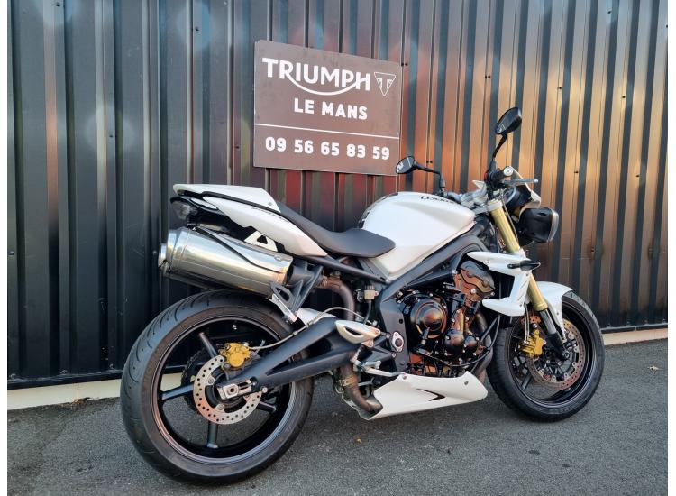 TRIUMPH STREET TRIPLE 675