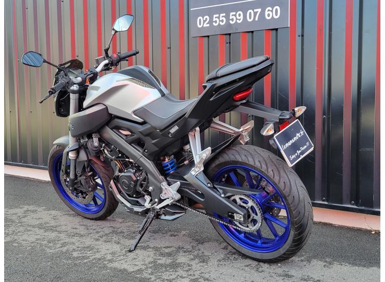 YAMAHA MT-125