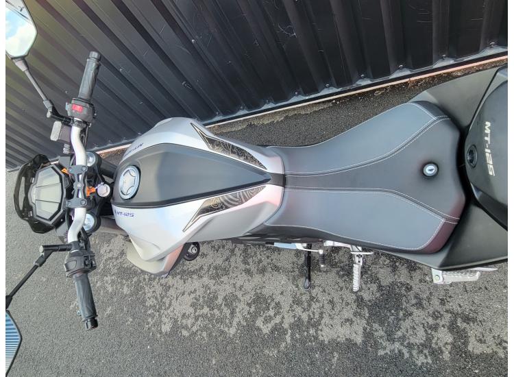 YAMAHA MT-125