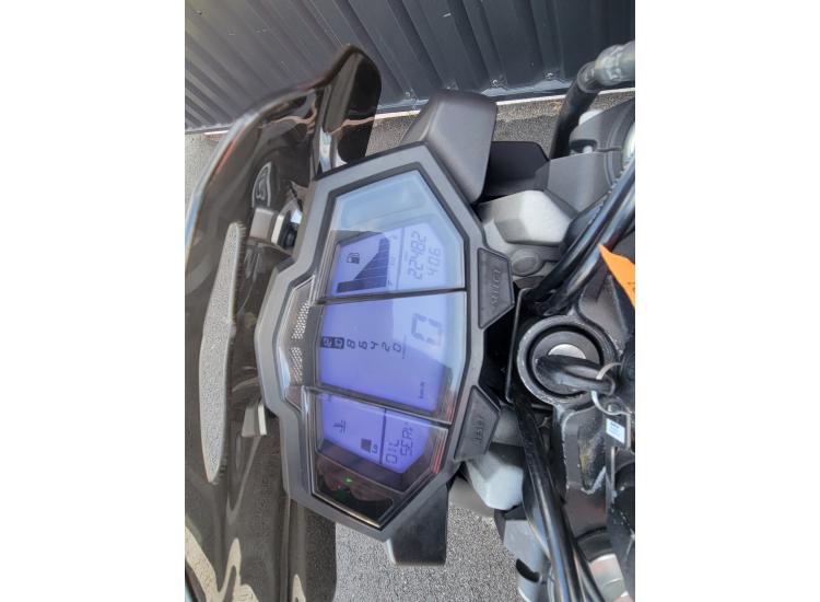 YAMAHA MT-125