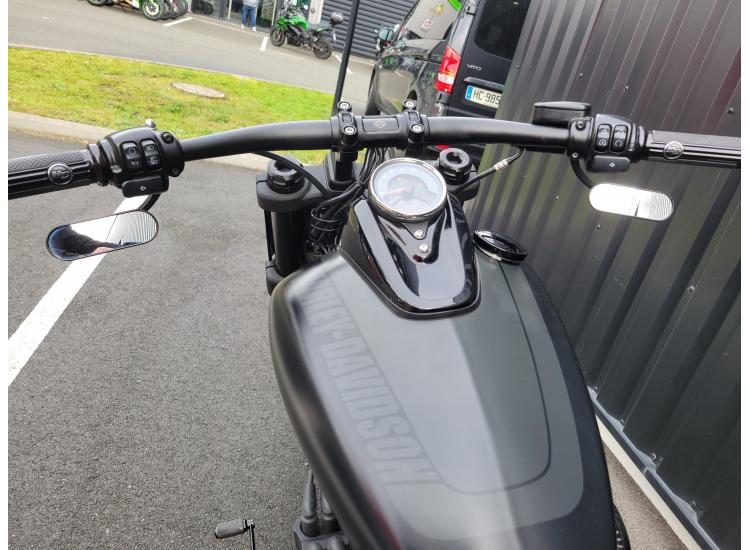 HARLEY-DAVIDSON SOFTAIL FAT BOB 1868