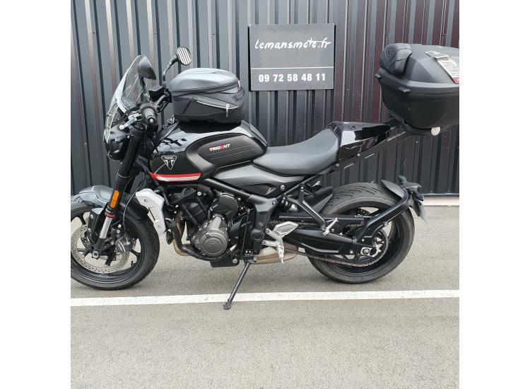 TRIUMPH TRIDENT 660 