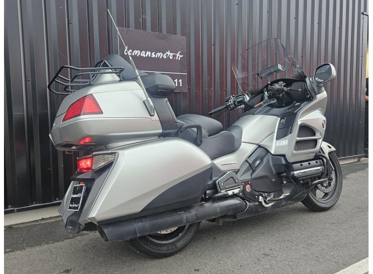 HONDA GL1800 GOLDWING