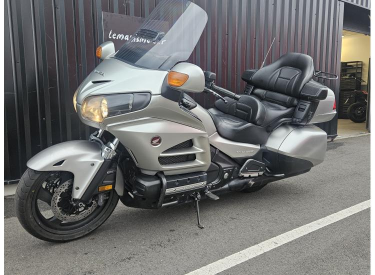 HONDA GL1800 GOLDWING