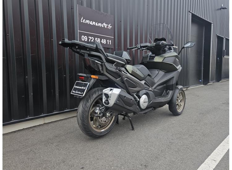 KYMCO CV3 550