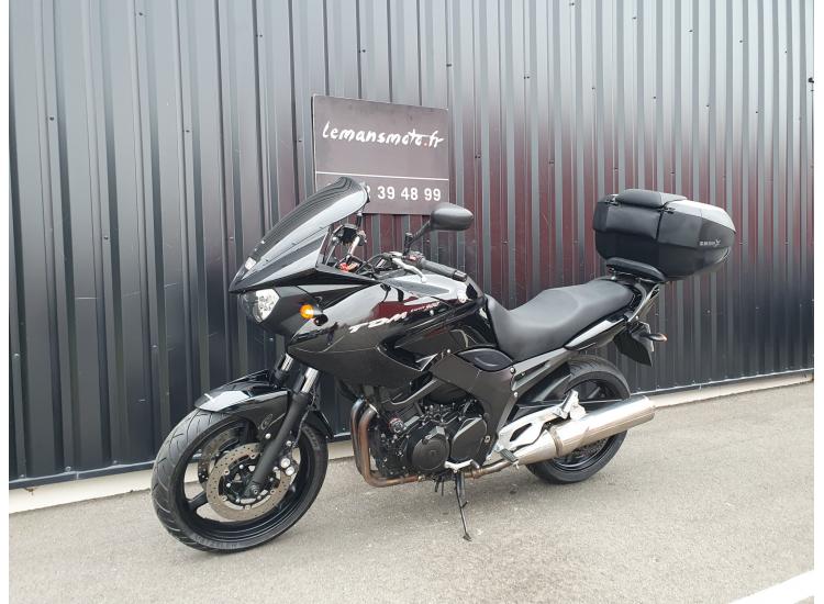 YAMAHA TDM 900    SEULEMENT 18 100 KILOMETRES