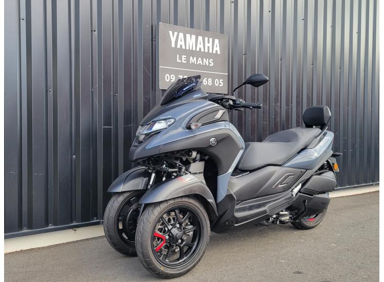 YAMAHA TRICITY 300