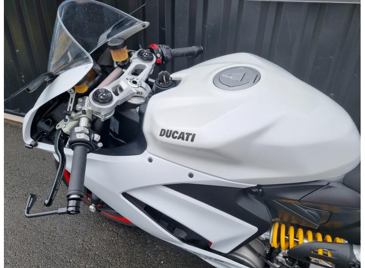 DUCATI PANIGALE V2
