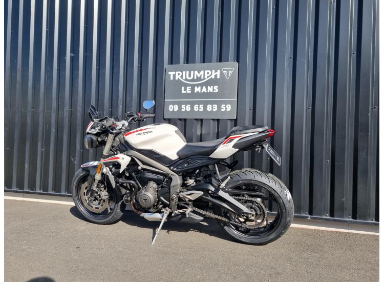 TRIUMPH STREET TRIPLE 660 S A2