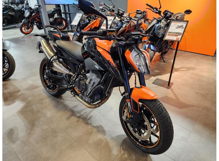 KTM 890 DUKE