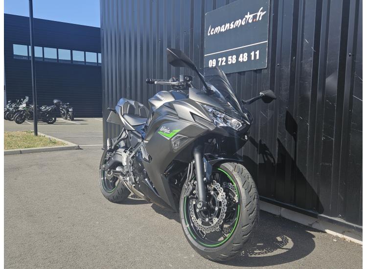 KAWASAKI NINJA 650