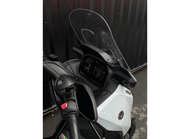  YAMAHA XMAX 125 TECH MAX garantie 5 ans