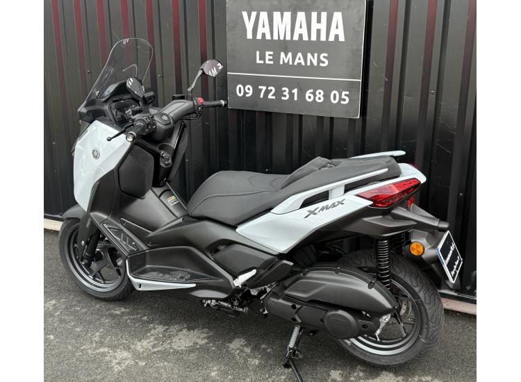  YAMAHA XMAX 125 TECH MAX garantie 5 ans