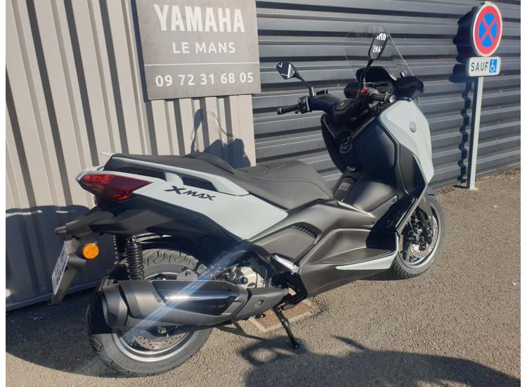 YAMAHA XMAX 300 Tech Max