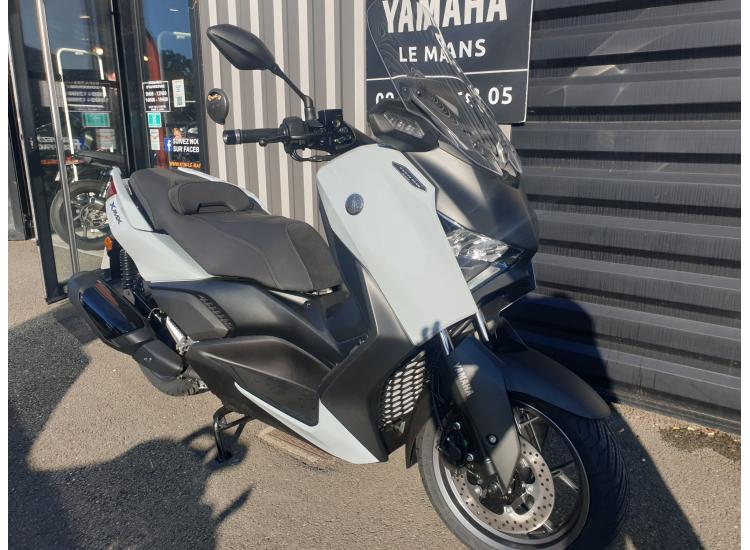YAMAHA XMAX 300 Tech Max