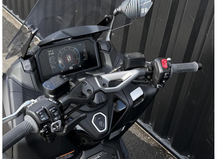 T-MAX 560 TECH MAX TMAX 560