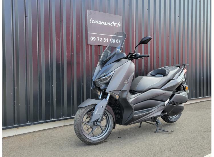 YAMAHA XMAX 300