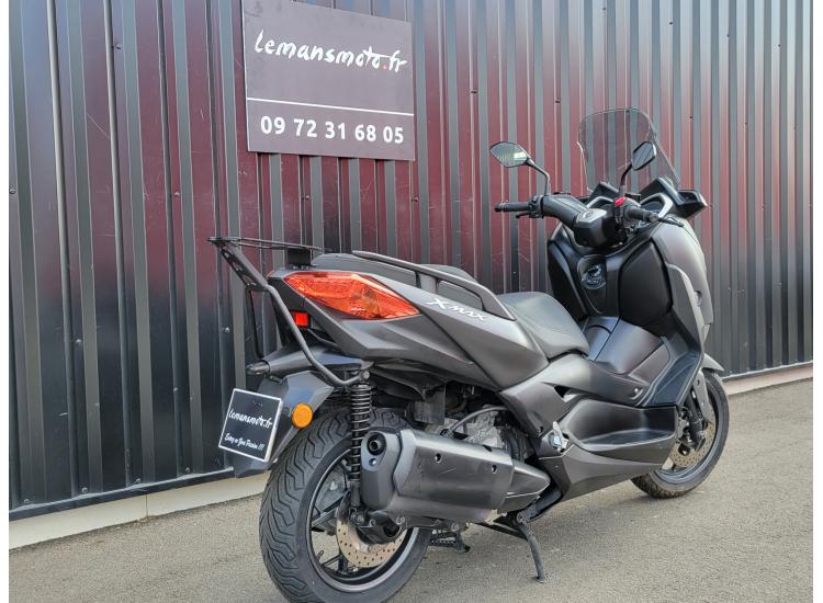 YAMAHA XMAX 300