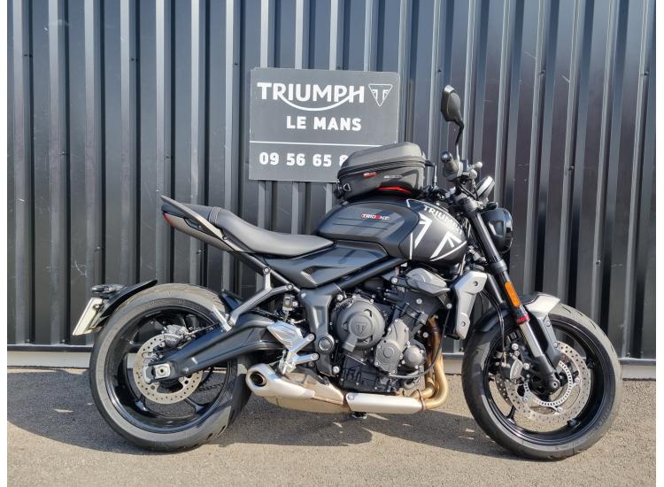 TRIUMPH TRIDENT 660