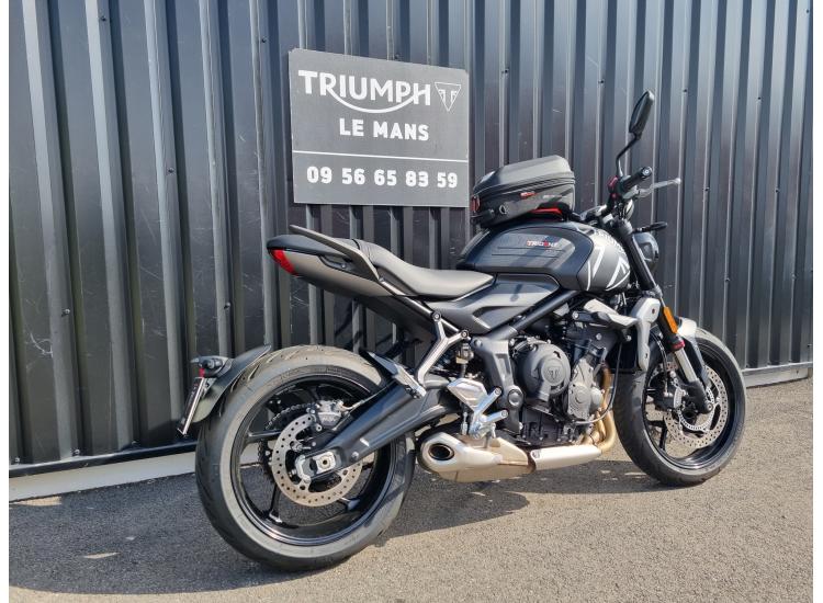 TRIUMPH TRIDENT 660