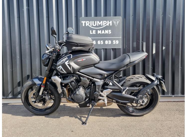 TRIUMPH TRIDENT 660