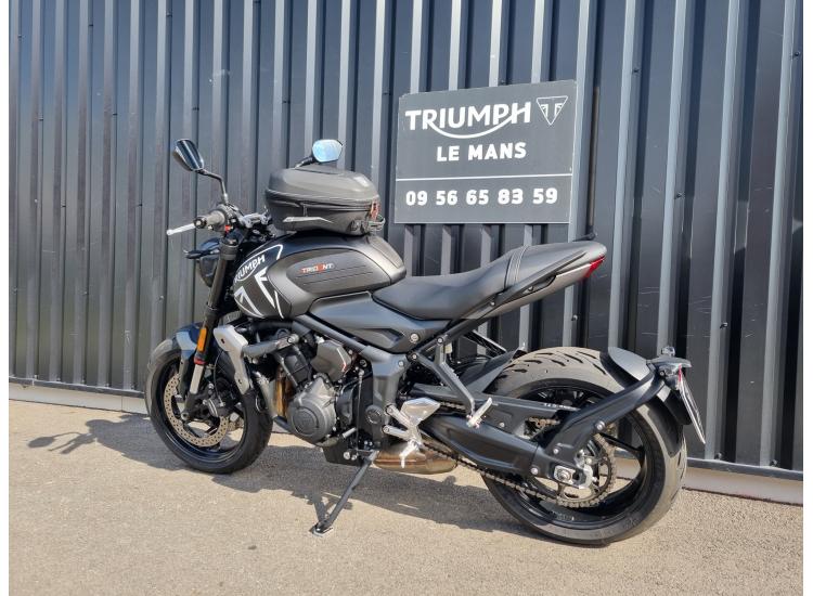 TRIUMPH TRIDENT 660