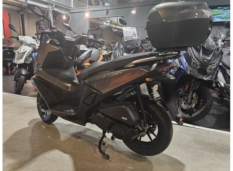 KYMCO skytown 125