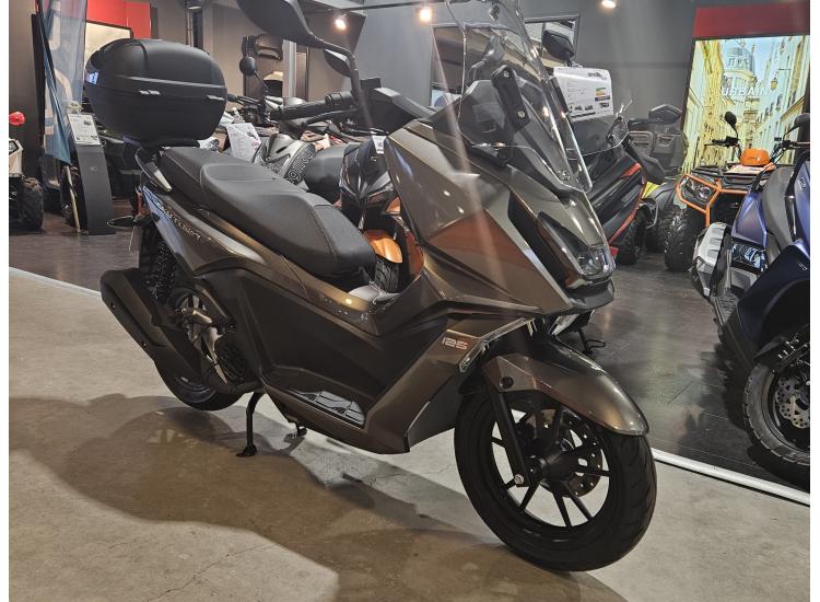 KYMCO skytown 125