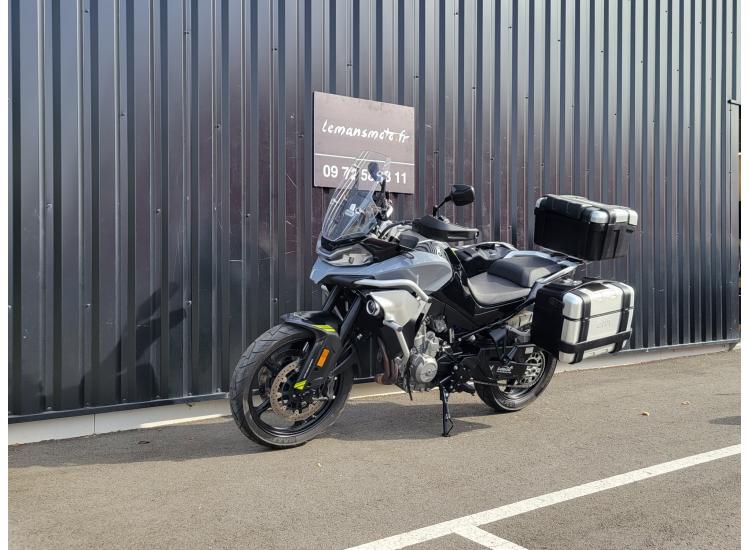 CF MOTO 800 MT sport rabaissé