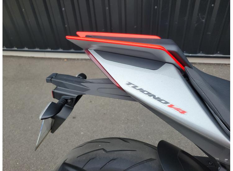 APRILIA TUONO 1000 V4