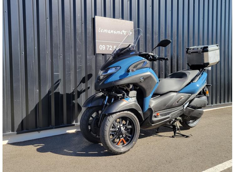 YAMAHA TRICITY 300