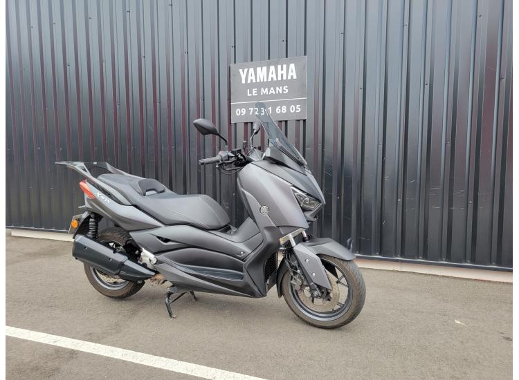 YAMAHA XMAX 300