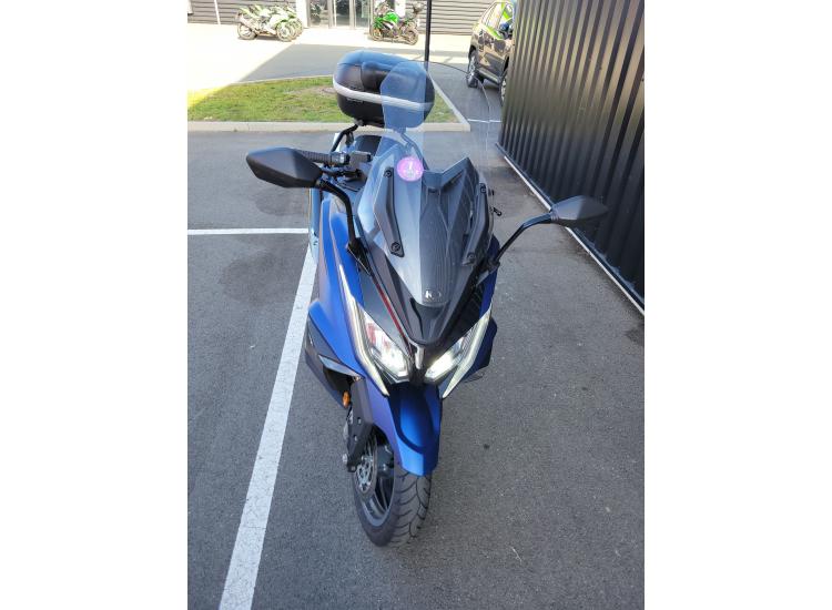 KYMCO AK 550
