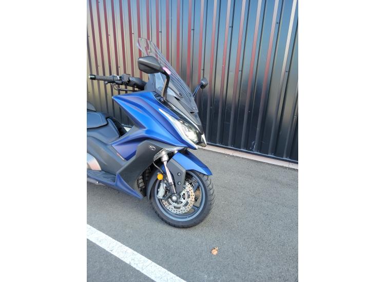 KYMCO AK 550
