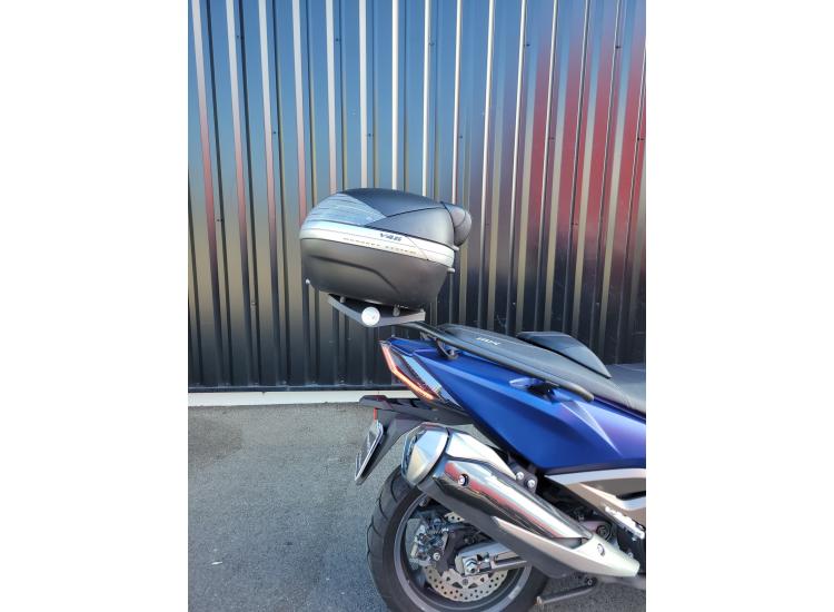 KYMCO AK 550