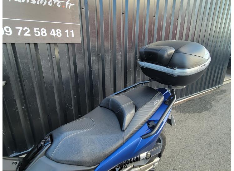 KYMCO AK 550