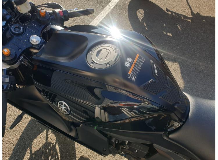 R7 YZF-R7