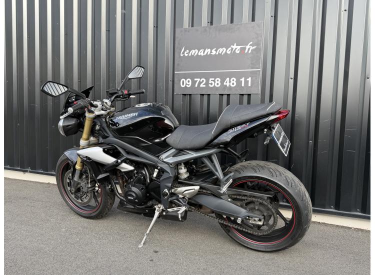 TRIUMPH STREET TRIPLE 675